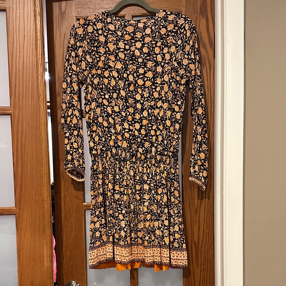 Faherty Black Long-Sleeve Floral Tiered Dress with Tan Print - Picture 4 of 8